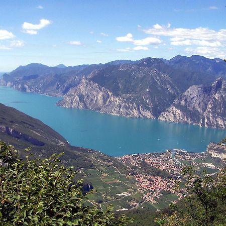Casa Di Nin Apartment Torbole Sul Garda Ngoại thất bức ảnh